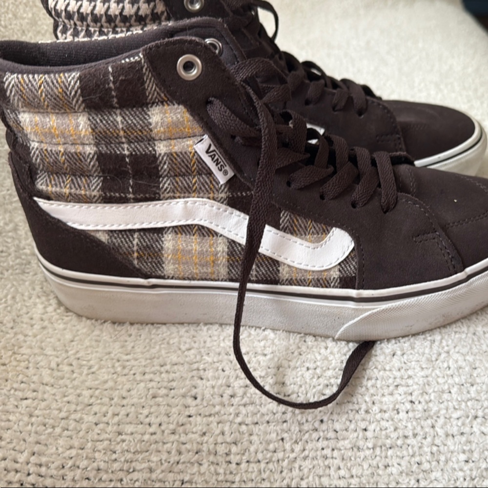 Vans Plaid High-Top Sneakers in Brown and White - Picture 2 of 7